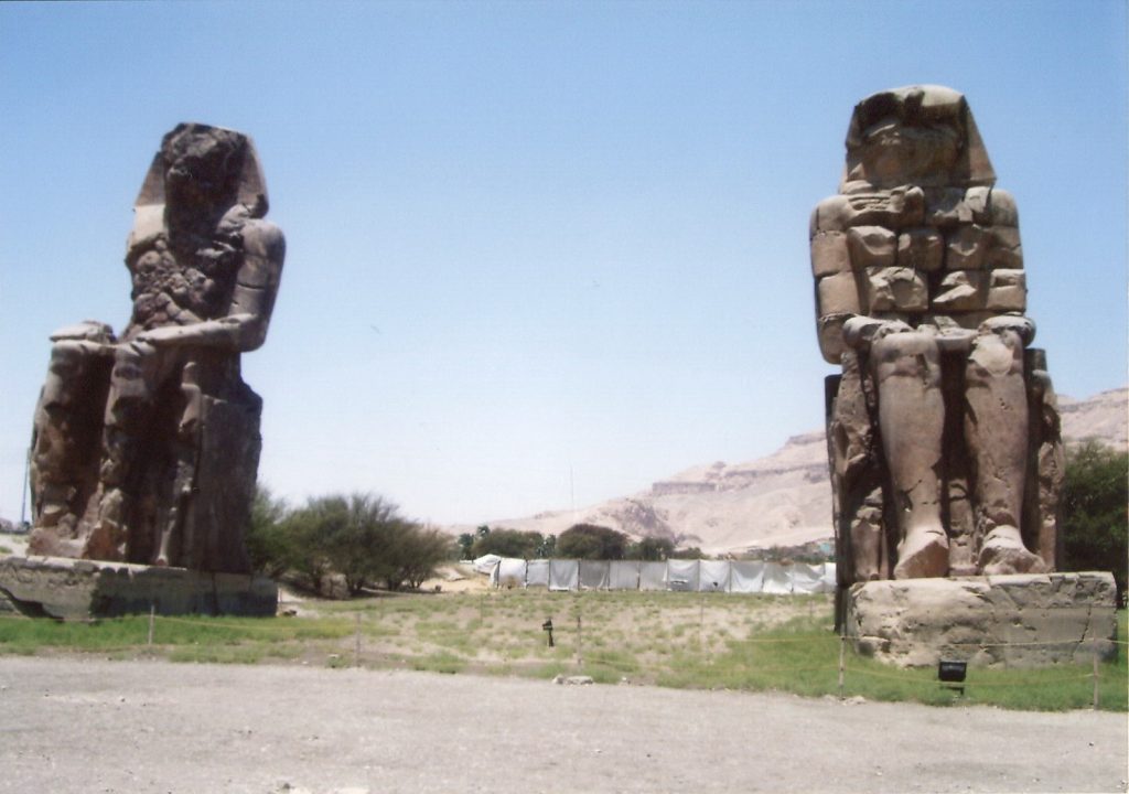 エジプト　メムノンの巨像