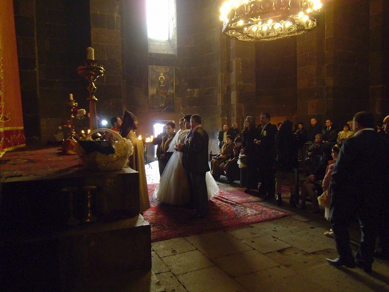 アルメニア　リプシメ教会　結婚式