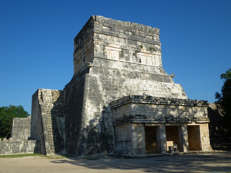 メキシコ　チチェン・イツァ　ジャガーの神殿