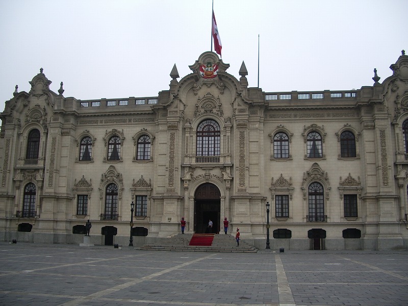 ペルー　リマ　アルマス広場