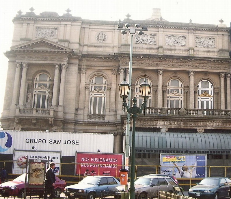 アルゼンチン　ブエノス　コロン劇場