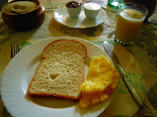 タンザニア　モシ　朝食