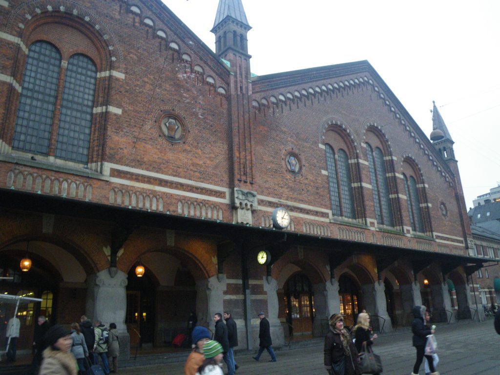 デンマーク　コペンハーゲン駅　