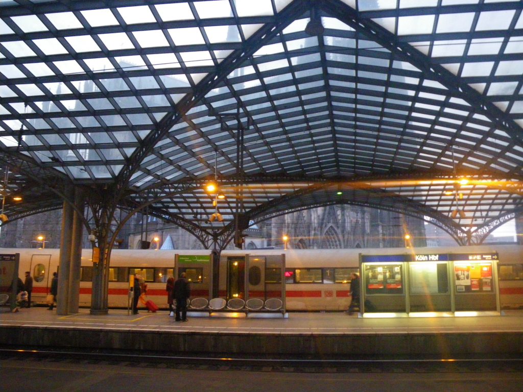 ドイツ　ケルン駅