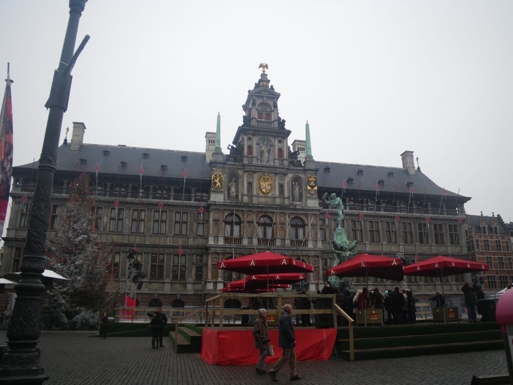 ベルギー　アントワープ市庁舎