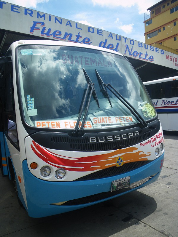 グアテマラ　バス